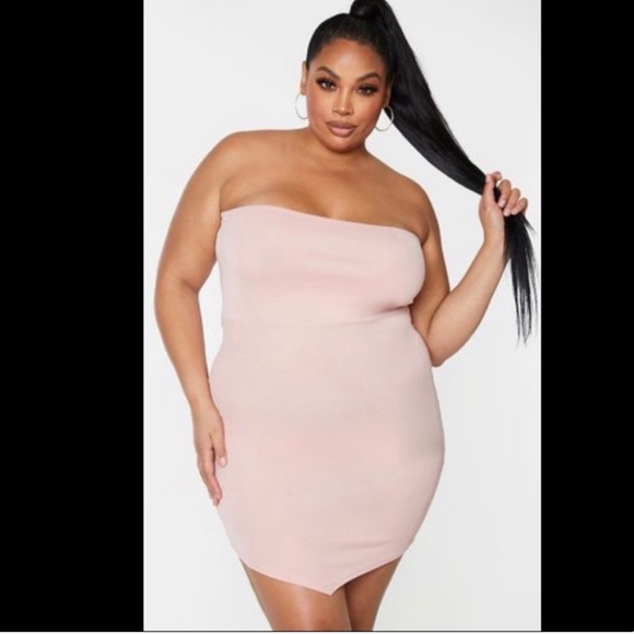 PrettyLittleThing Dresses & Skirts - PLT bandeau mini dress size US26